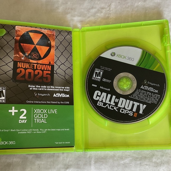 Call of Duty: Black Ops II for Xbox 360 - Neon Green Case - Picture 3 of 3